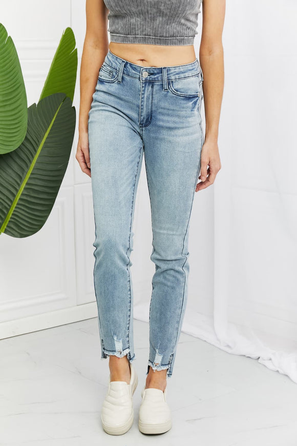 Judy Blue Lily Relaxed Fit Jeans